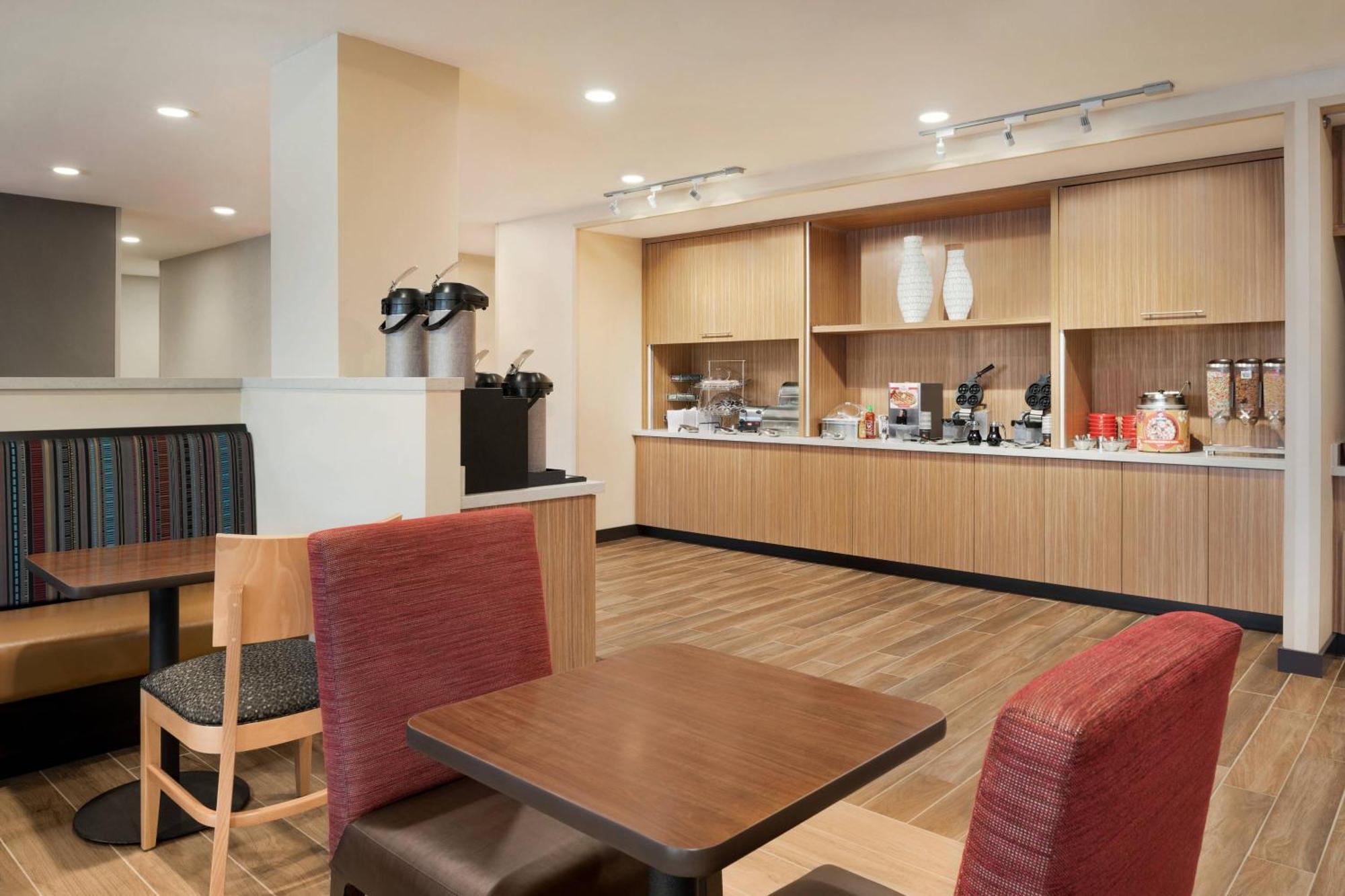 Towneplace Suites By Marriott Dubuque Downtown Eksteriør billede