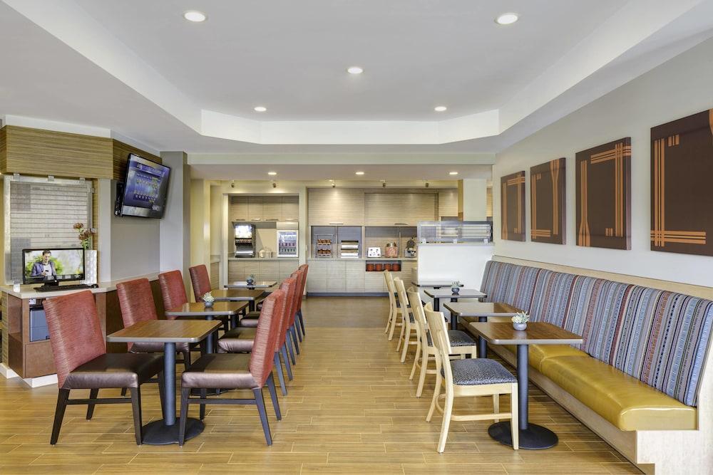 Towneplace Suites By Marriott Dubuque Downtown Eksteriør billede
